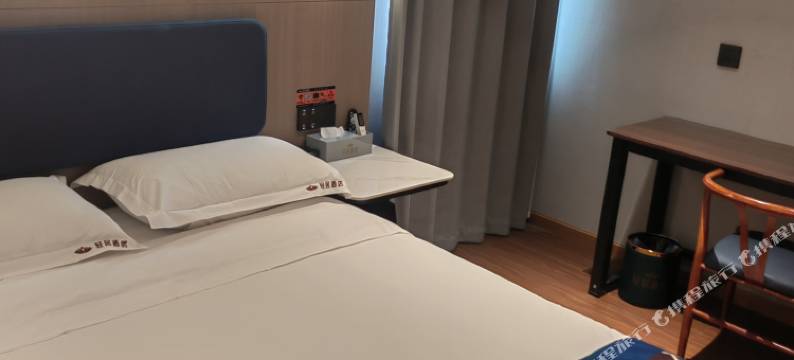 轻欢居酒店(湘潭汽车站店)图片