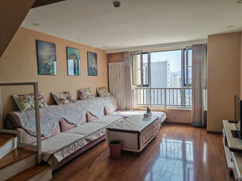 LOFT贰楼旧话民宿