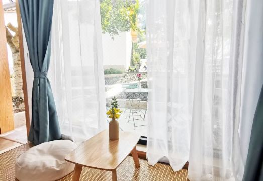 Yin Mountain Resorts QiongLaiHotel Overview