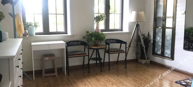 青岛地中海小胖公寓图片