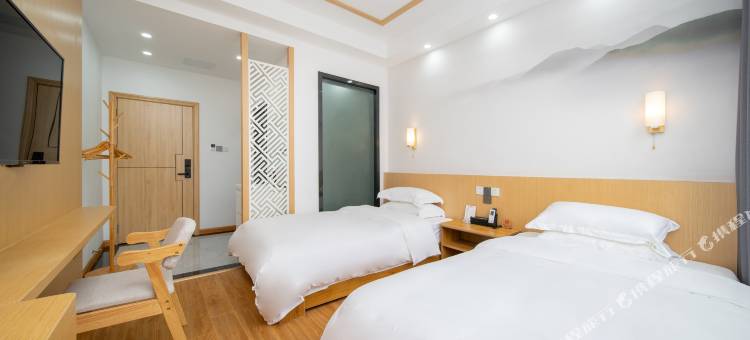 张家界悦云居客栈(武陵源标志门东门店)图片