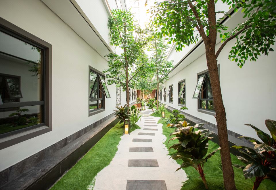 GreenTree Eastern Hotel (Hua County Wuzhou New Era Plaza) Hotel Overview