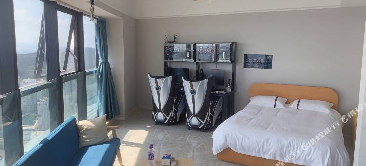 黄岛硬核电竞公寓图片