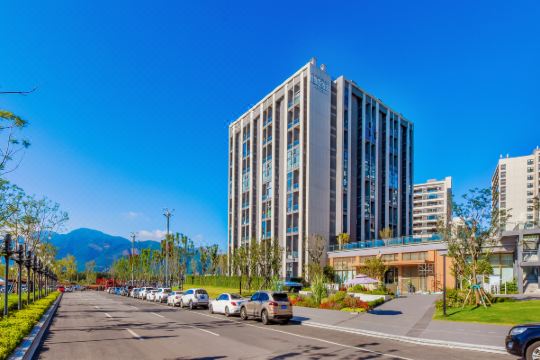 斯维登酒店(西昌邛海17度店)预订价格,联系电话位置地址【携程酒店】