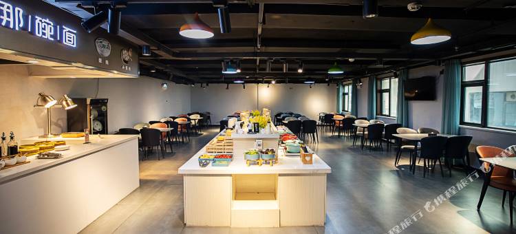 星辰酒店(郑州民航路会展中心地铁站店)图片