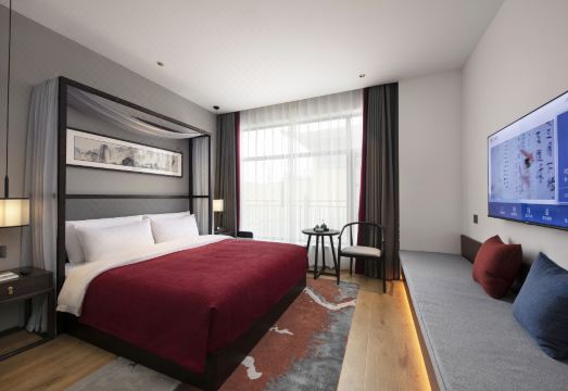 QIANNA HOTEL(Fugou High-Speed Rail South Station Artificial Lake) Hotel Overview