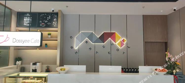 柏曼酒店(凤山店)图片