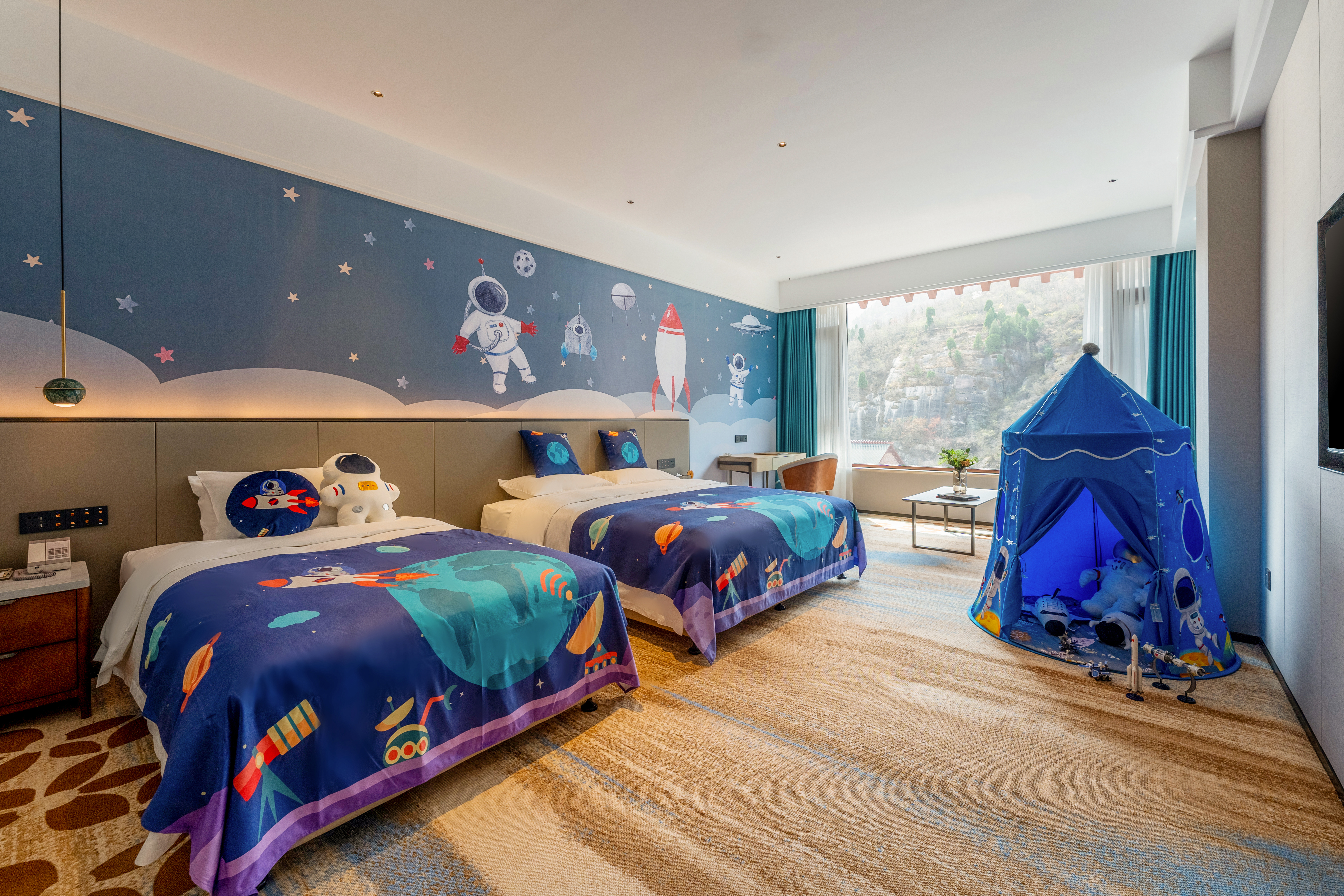 XIANMEN MOUNTAIN RESORT HOTELOver view