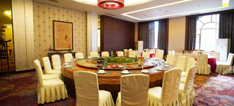 绿茵凤凰酒店(北流碧桂园店)图片