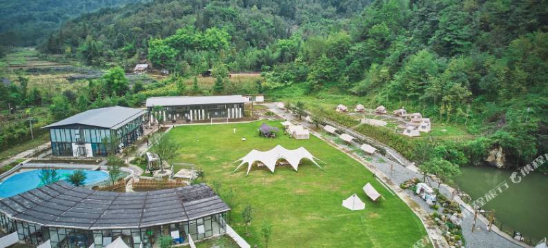 野宿·星空营地图片