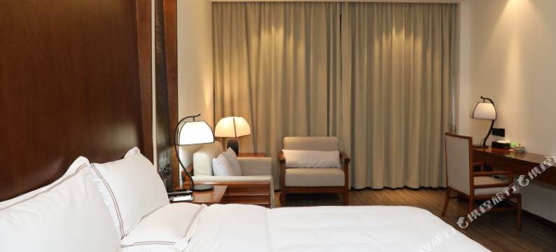 瓦屋仙居.珙桐山庄图片