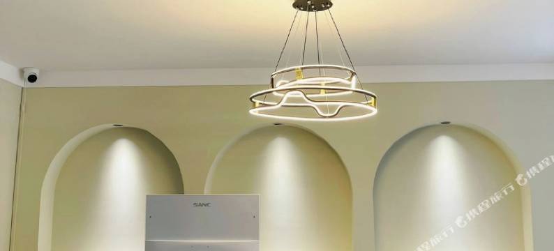 阿兰那美·Modern Tropical夏日定格美宿(碧螺塔酒吧公园店)图片