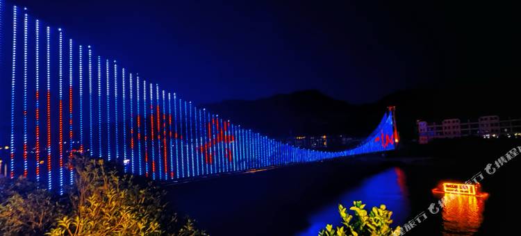 东江湖临江仙·吊桥客栈图片