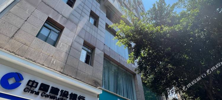 喜又设计师民宿(万州万达广场高笋塘店)图片