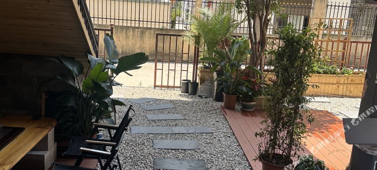 深梦电竞影视酒店(保山学院高铁站店)图片