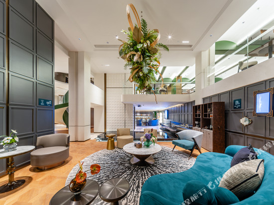 上海黄浦新天地地铁站亚朵酒店