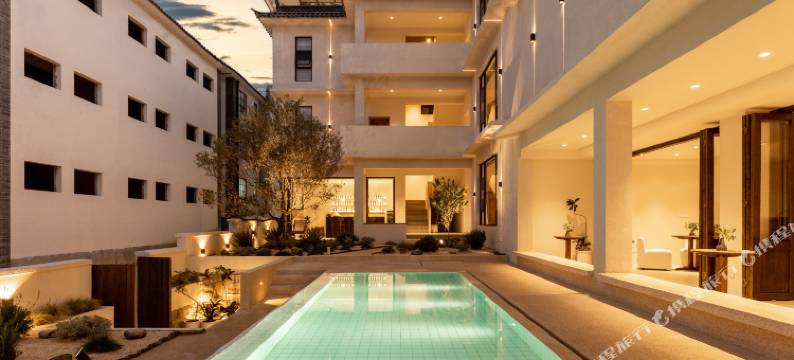 大理山下宿图片