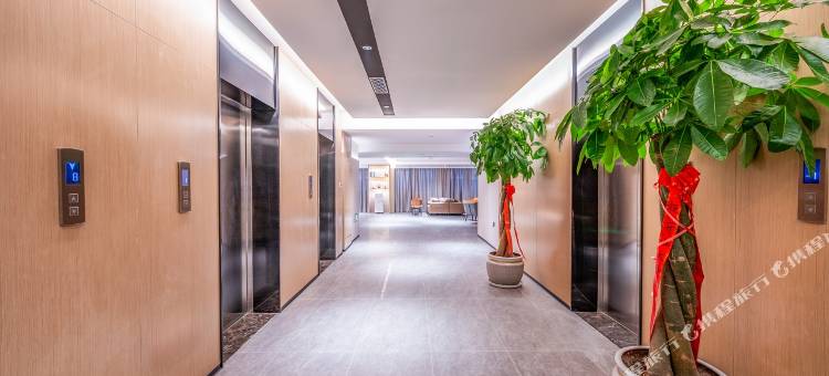 秋实酒店(乌鲁木齐国际会展中心店)图片