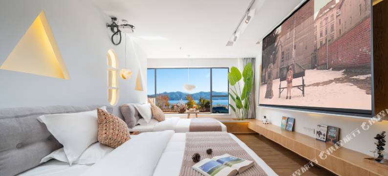 泸沽湖桃之夭夭湖景星空度假酒店图片