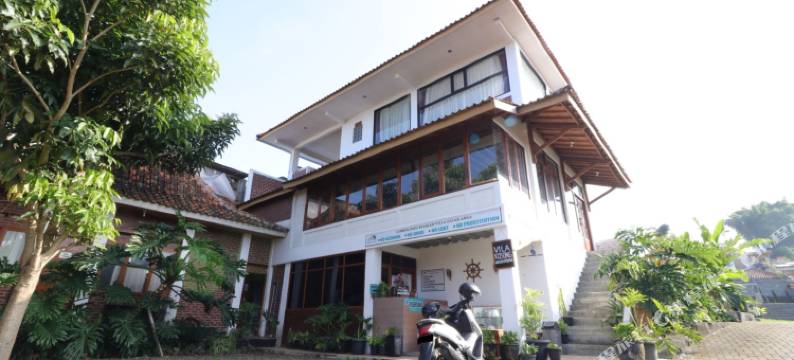 连布尔音粗伊斯兰别墅和餐厅(Lembur Incu Syariah Villa & Resto)图片