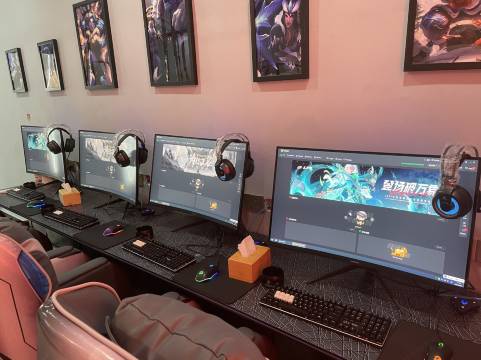 利辛闪电轻奢电竞民宿