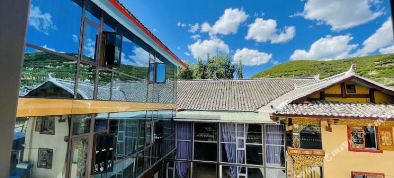 松潘瑟察庄园图片