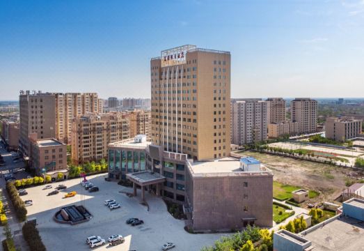 呼图壁富源假日酒店外景图