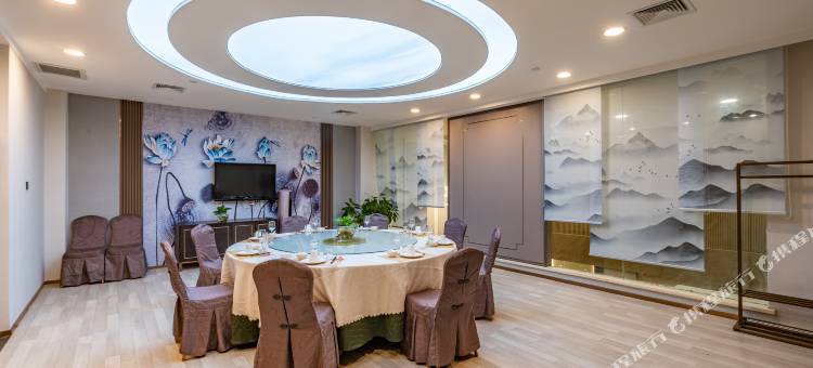 鼎福酒店(乌鲁木齐天山国际机场店)图片