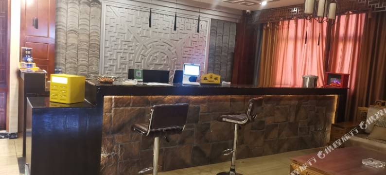 石渠邓玛林宗宾馆图片