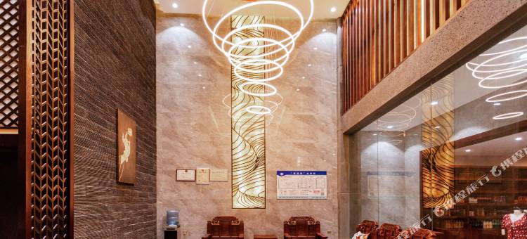 盈江凤凰温泉假日酒店图片