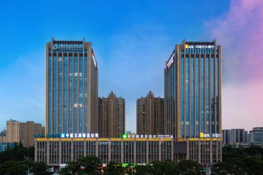 酒店地址:阜阳颍州区一道河中路金悦大厦a座, 中国;涵盖酒店周边设施