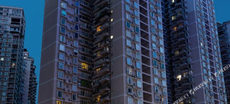 蚂蚁电竞民宿(重庆新光天地嘉州轻轨站店)图片