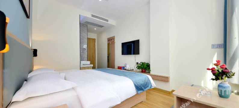 枫亚酒店(太原火车站服装城店)图片