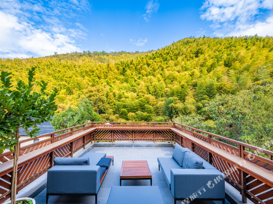 江左凤凰民宿(宜兴一线天店)