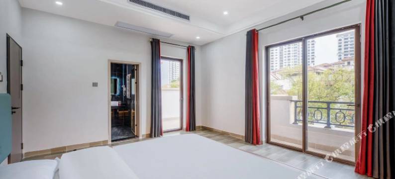 双月湾网红泳池别墅图片