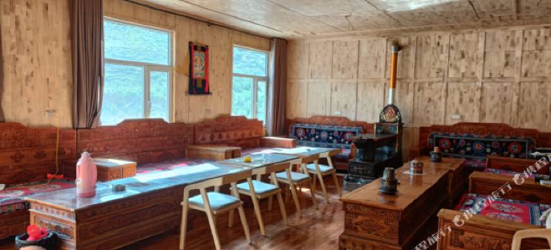 地球第三极孜珠山驿站图片