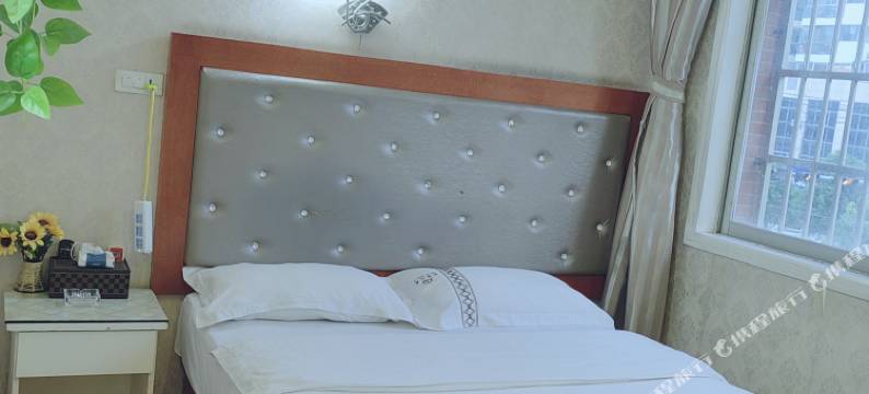 京山五叶红酒店图片