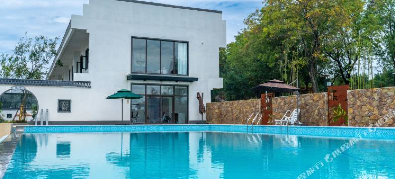 定远金山溪谷酒店图片