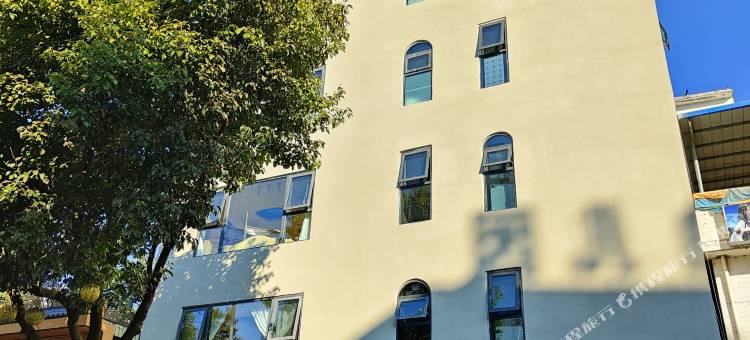 越西觅渡轻奢酒店(越西站店)图片