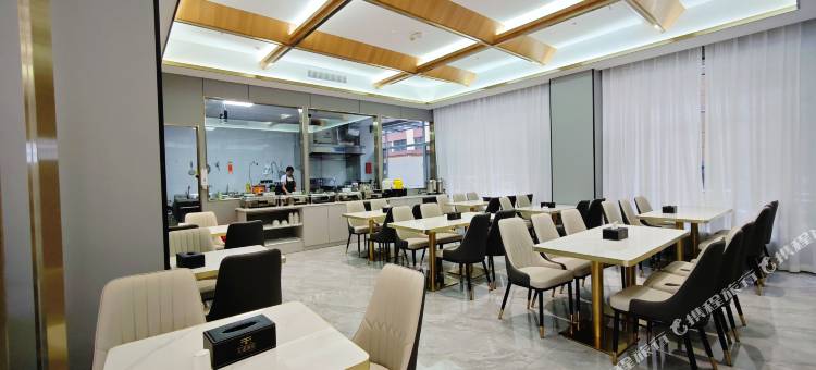宕昌天成大酒店(滨河东路店)图片