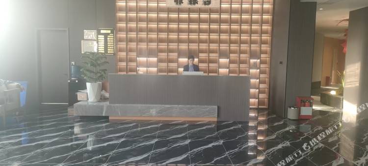 悦美假日酒店(皖西路叶集中学店)图片