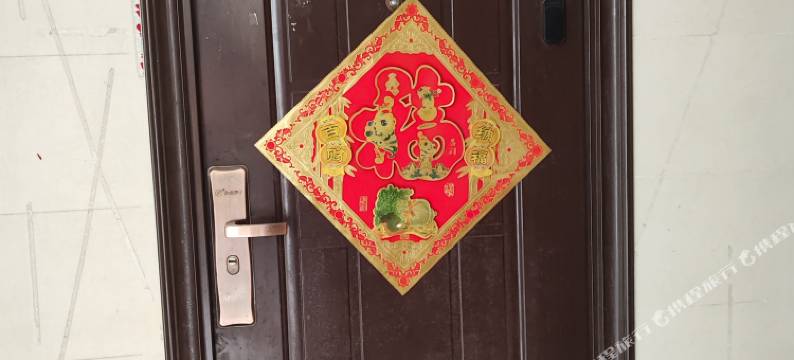 下一站柳州纯男生青年驿站民宿(青云民生市场音乐喷泉店)图片