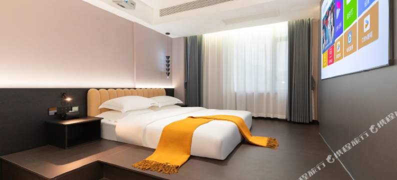 沐光逸居•SUN KISSED EASED•墨韵雅奢设计师酒店(汕头高铁站店)图片