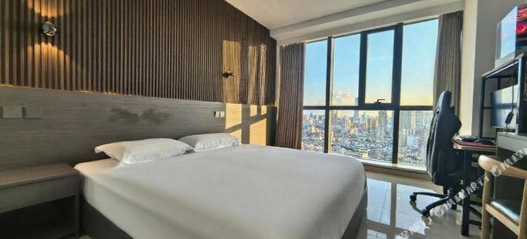 叁十贰电竞酒店(沈阳大学地铁站熙旺广场店)图片