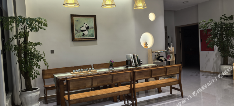 瓦房头·自然教育民宿(卧龙镇中国熊猫大道店)图片