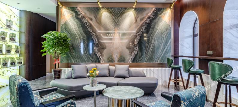 丽呈花盛酒店(哈尔滨中央大街防洪纪念塔店)图片