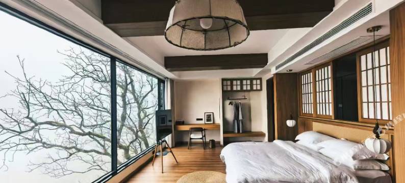 卧游·古核隐庐民宿(金佛山店)图片