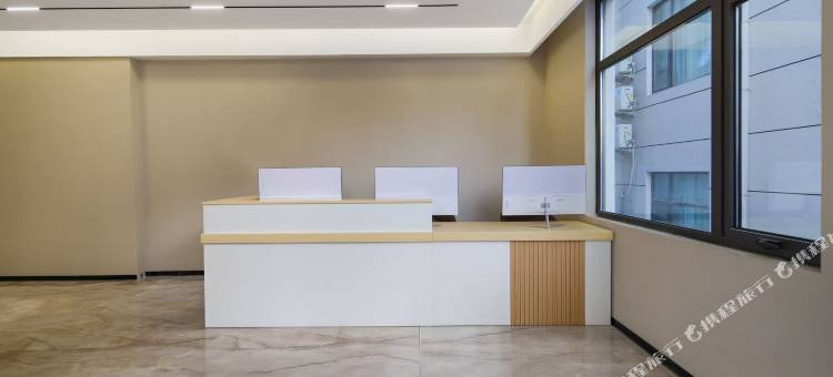 锦玺假日酒店(开封万岁山武侠城店)图片