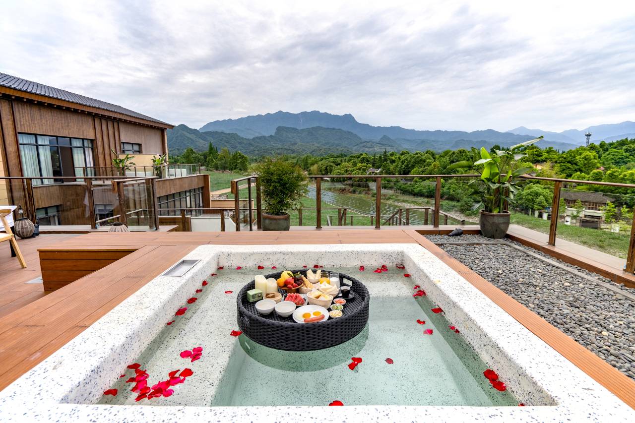 青城山春山外汤屋酒店图片