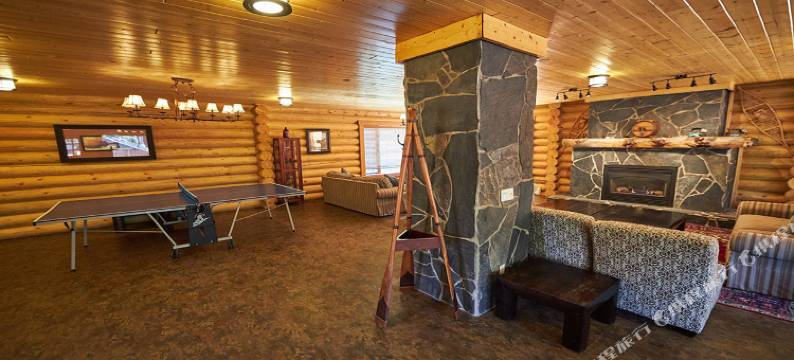 卡斯尔山小屋酒店(Castle Mountain Chalets)图片